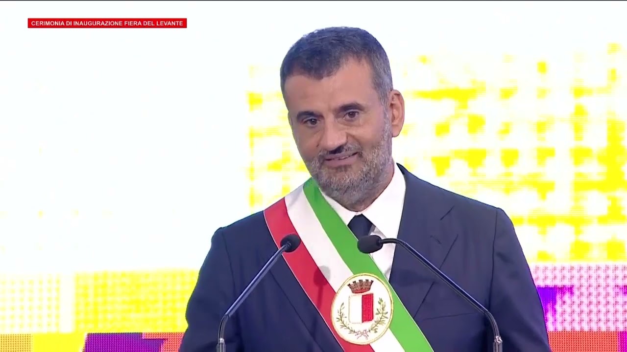 Bari, le lacrime di Decaro inaugurano l'86esima Fiera del Levante