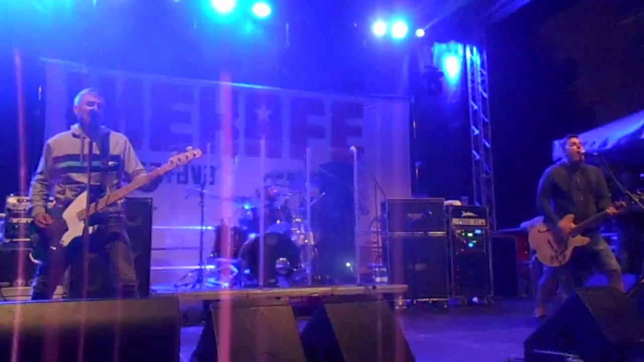 INE KAFE - Par sracov bohatych live @ CityFest PN 2017