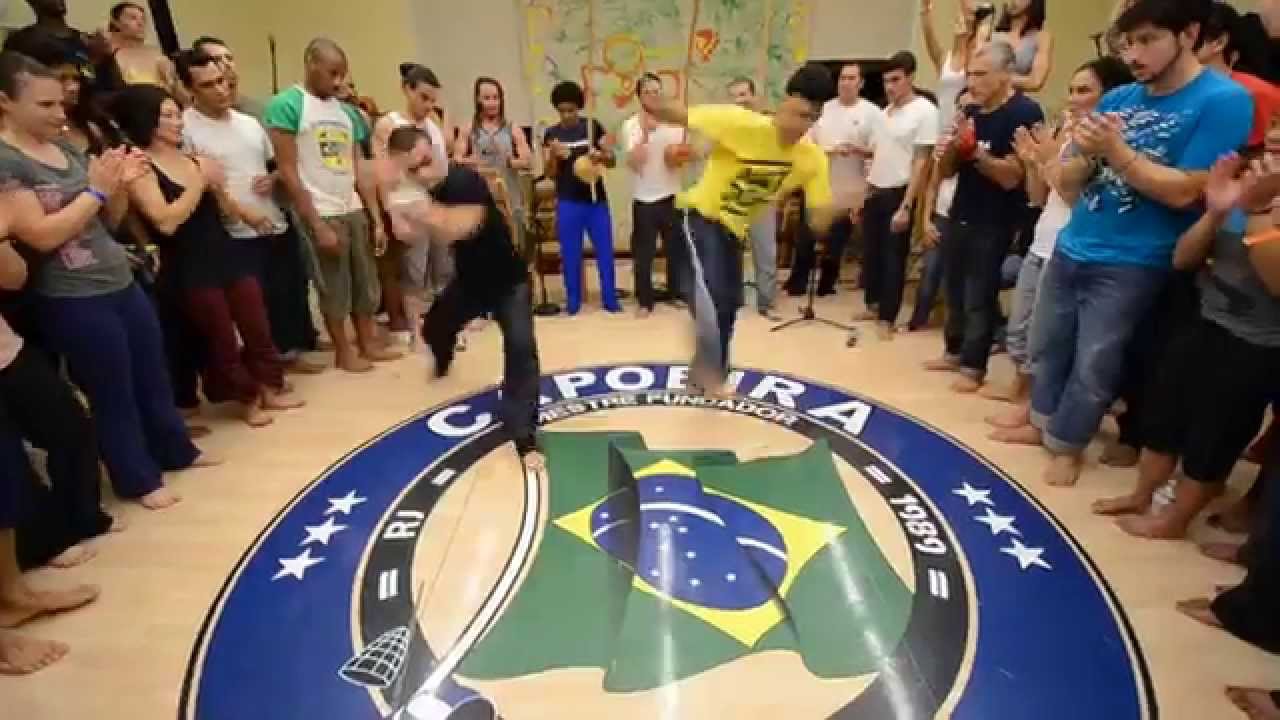 2012-11-16 CBSD Batizado (Saturday) Evening Roda - Part 1