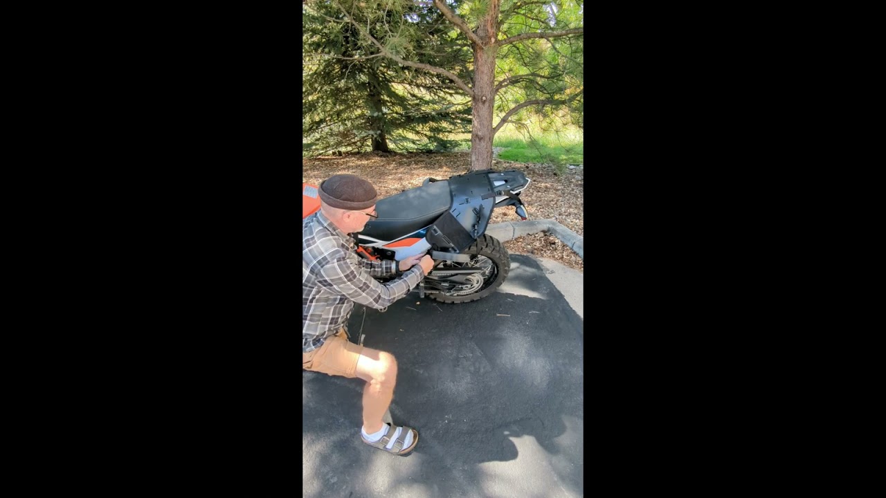 TW B BASE Mounting Instructions