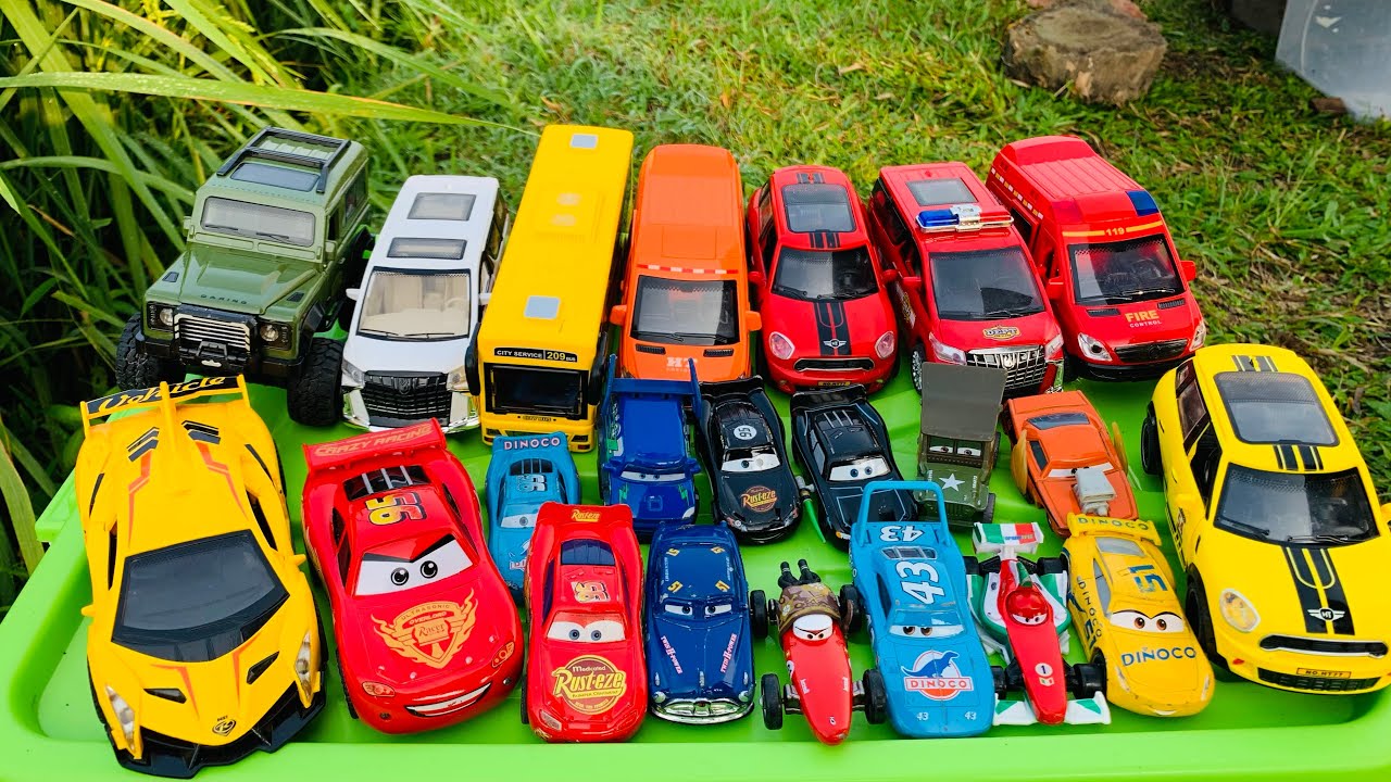 Mobil Ferrari, Offroad, MiniCopper, Ambulance, Police, Team Mcqueen X Toys #4