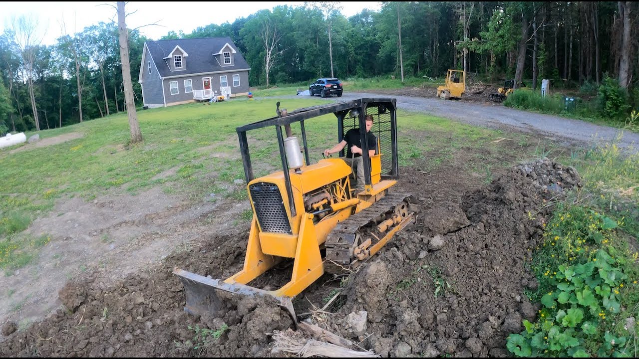 John Deere 1010 Bulldozer's Ripping Now