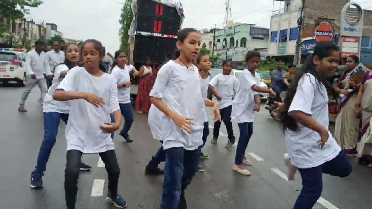 || manuguru excellent school & police || celebration World Humanitarian Day || children's dance ||