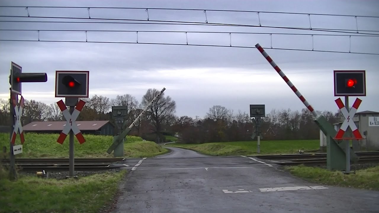 Spoorwegovergang Gildehaus (D) // Railroad crossing // Bahnübergang