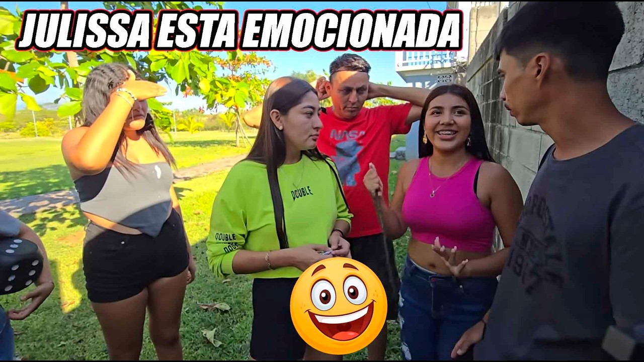 Julissa esta muy emocionada por una persona que nos visita a la sede.