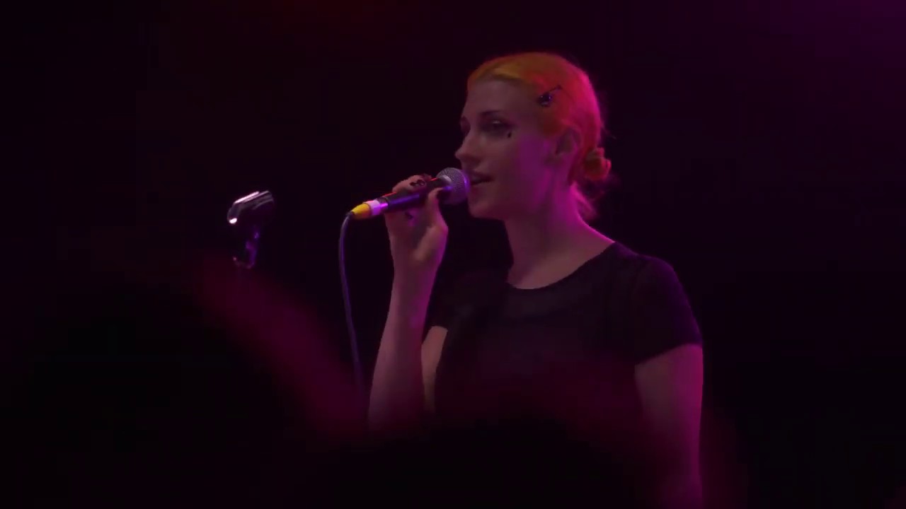 Molly Nilsson - 1995