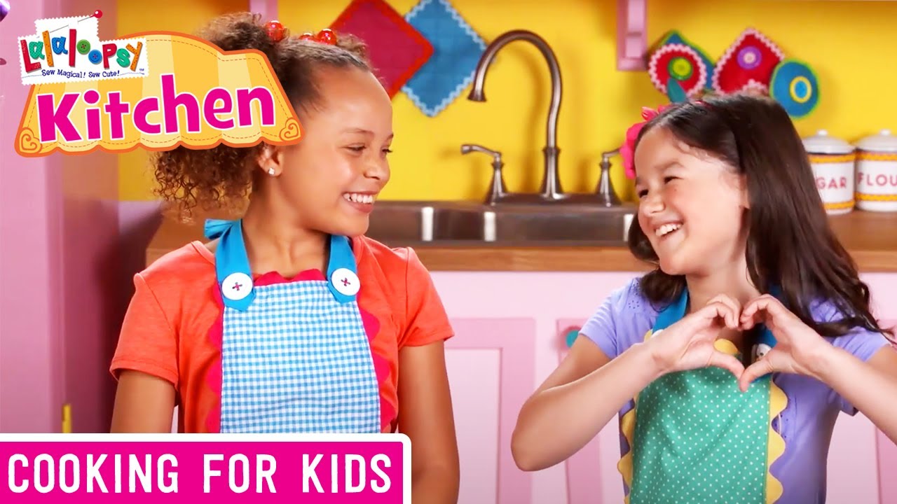Valentines Day Peanut Butter Hearts | Lalaloopsy Kitchen | Cooking Videos for Kids