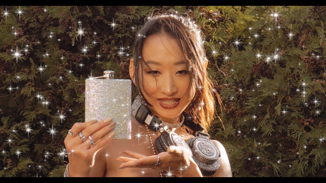 Lil Mariko - Shiny feat. Full Tac