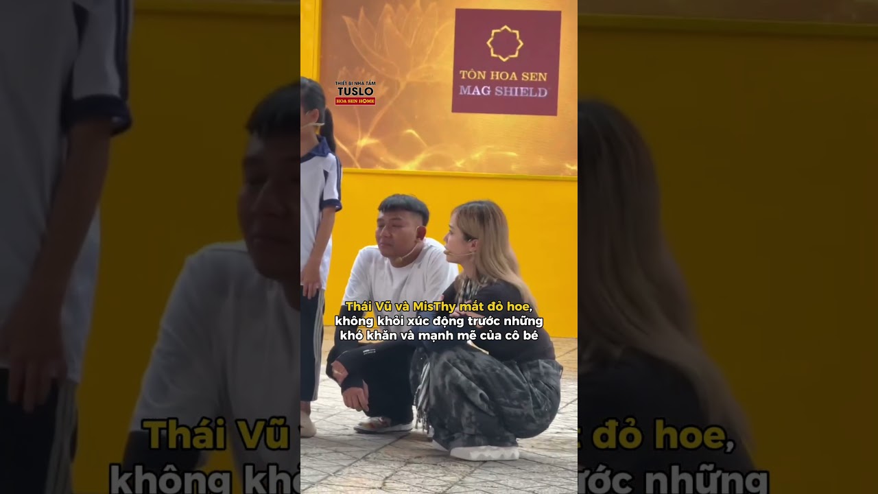 Th&aacute;i Vũ v&agrave; MisThy mắt đỏ hoe, kh&ocirc;ng khỏi x&uacute;c động trước những kh&oacute; khăn v&agrave; mạnh mẽ của c&ocirc; b&eacute;