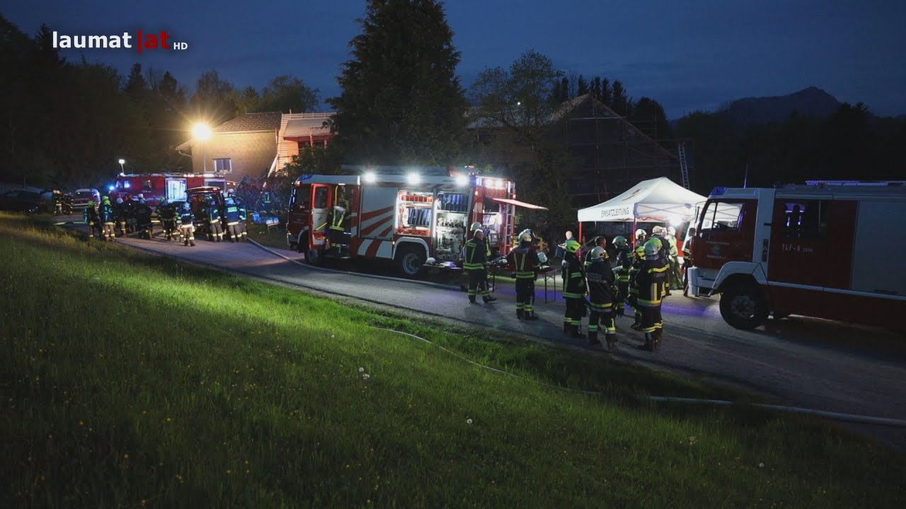 Brand im Dachbereich einer Pension in Tiefgraben sorgt f&uuml;r Gro&szlig;einsatz