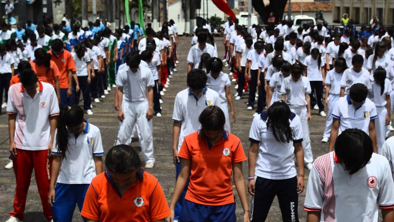 Lanzamiento MI MUSICAL 2013 (Versión 1 Rhapsodia)