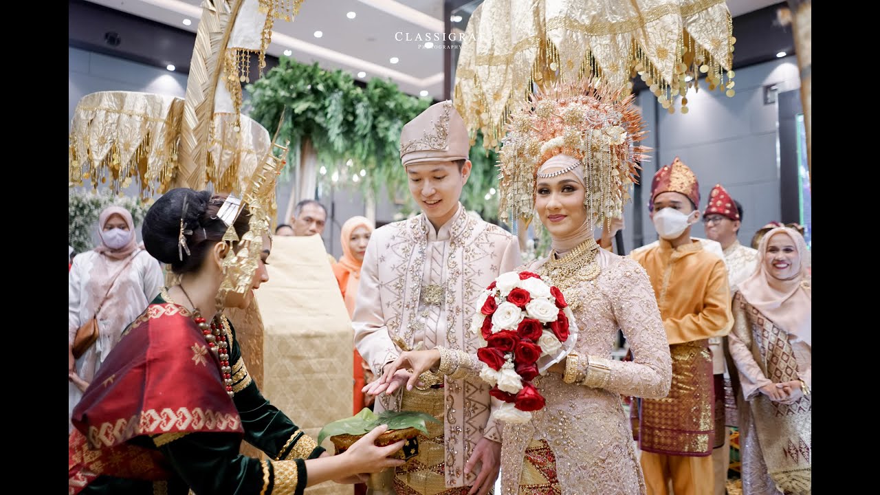 Wedding Adat Padang di Plaza BP Jamsostek MEWAH DI BAWAH 200JT!! | All Package by Madina Weddings