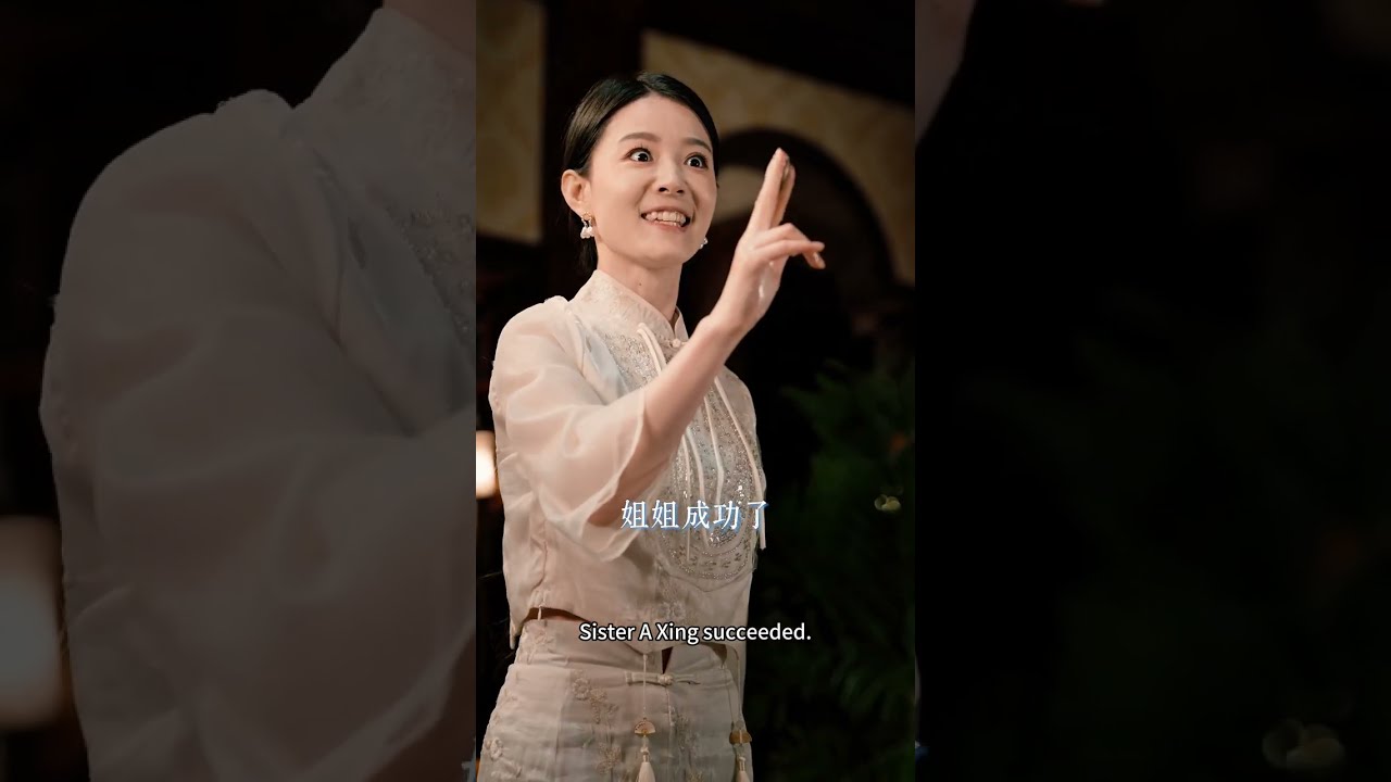 百年來無人能破的玄門奇局竟被一小孩輕鬆破解！下一秒覺醒龍吟之力后，單挑九州强者。一夜之間讓所有欺辱他的人統統敗在脚下，甘願臣服~ 
