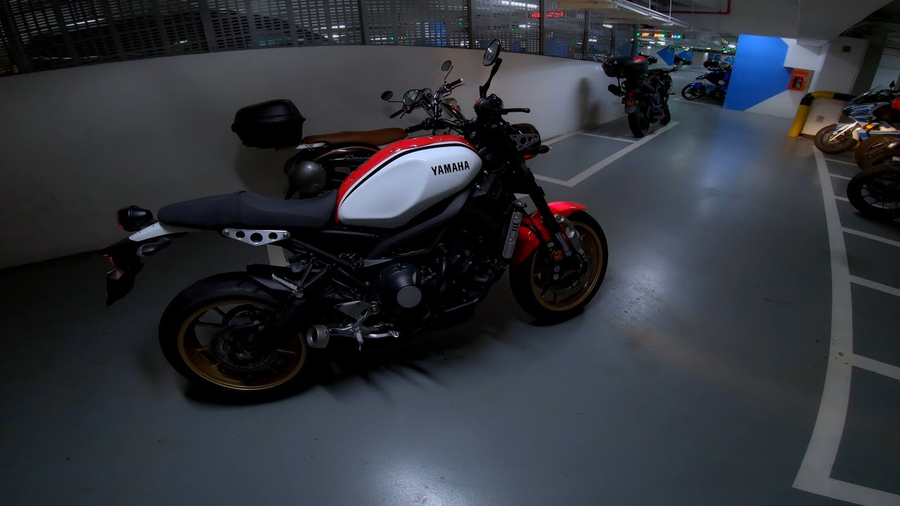 YAMAHA XSR 900 City Ride