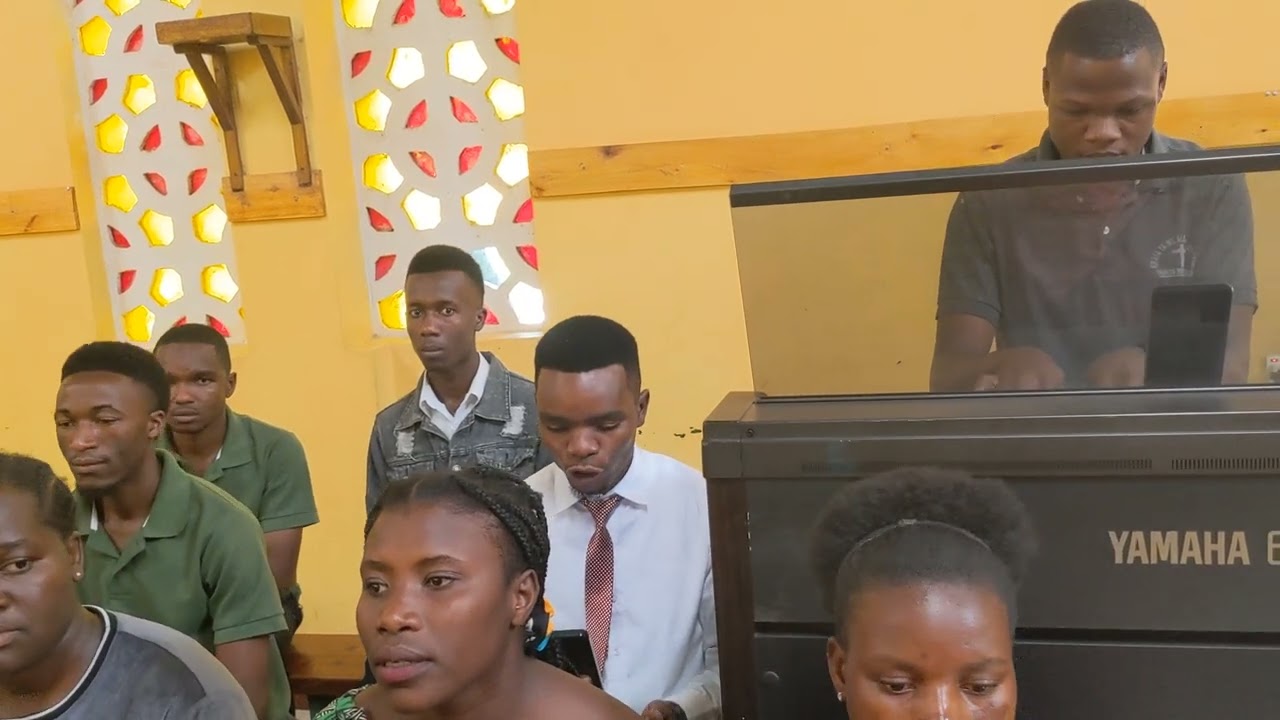 Ee Nafsi yangu umsifu Bwana,na Shanel Komba,Organist : Ignas Senga @KWAYAYAMT.ALOYCEGONZAGANZOVWE