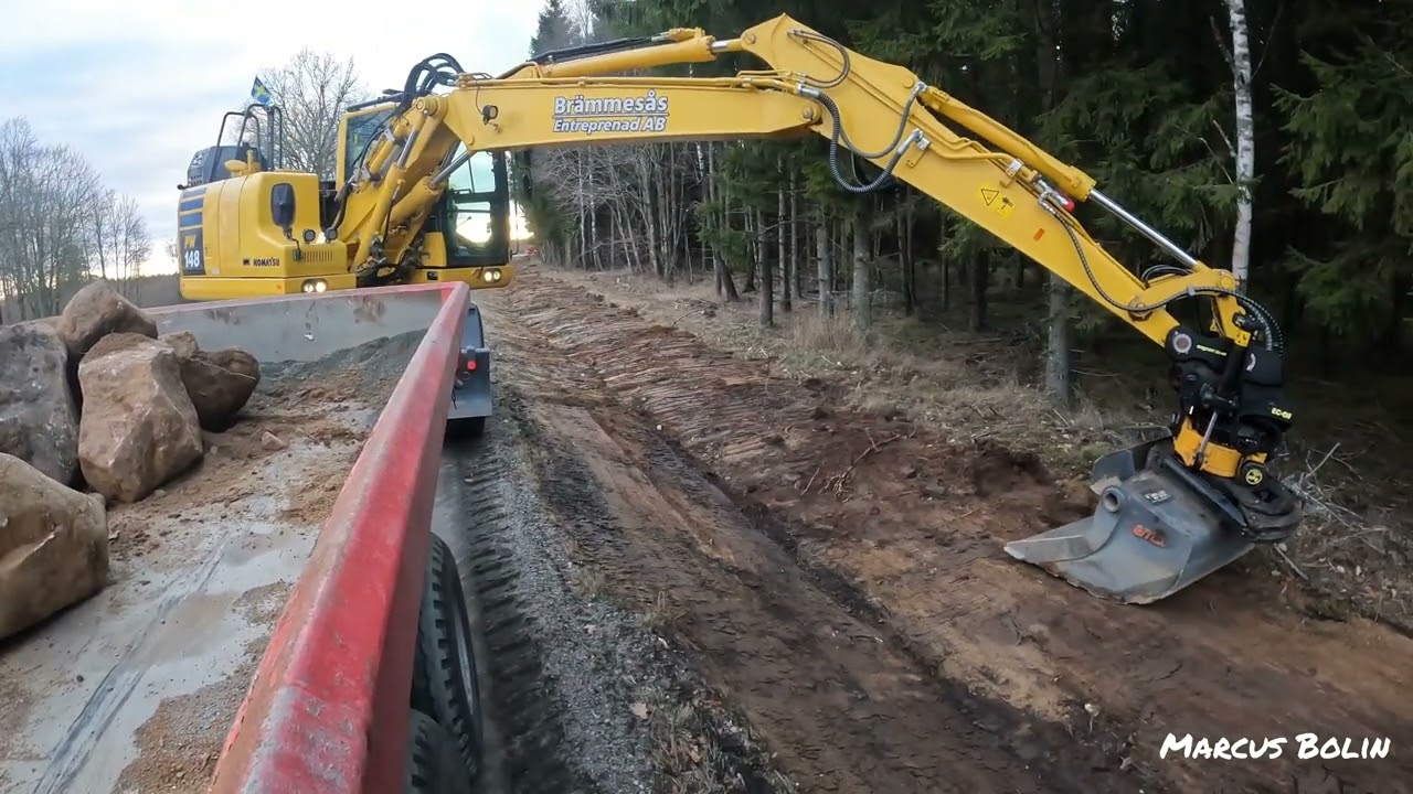 Komatsu Pw-148 backfilling