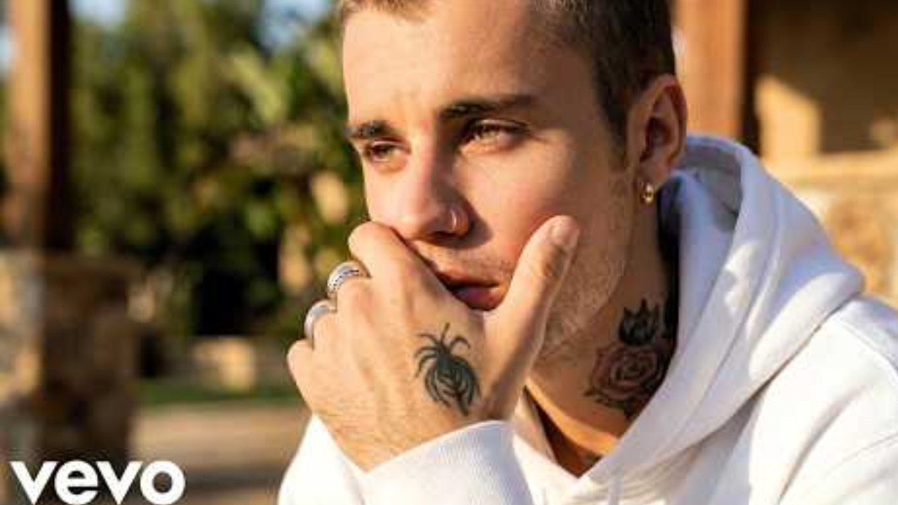 Justin Bieber ft. Rihanna &ndash; The Mess I Made (Official Music Video)