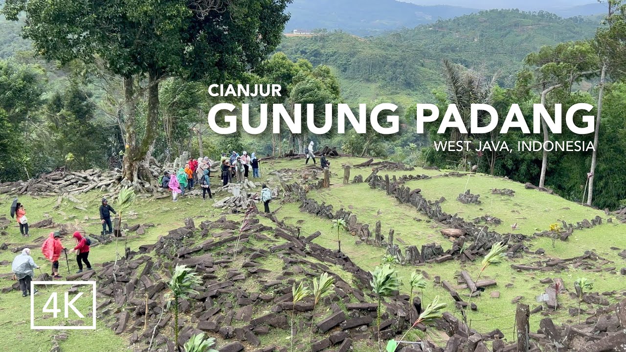 JALAN NAIK DI GUNUNG PADANG ▪︎ CIANJUR, JAWA BARAT ▪︎ INDONESIA