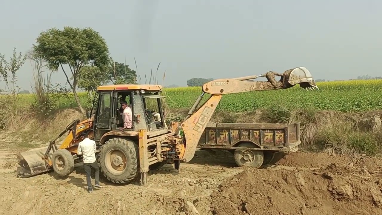 भट्टे पर मिट्टी लोडिंग जेसीबी से ट्रॉली में #viralvideo #todayviralvideo #tirendingreel #jcbjcb #jcb