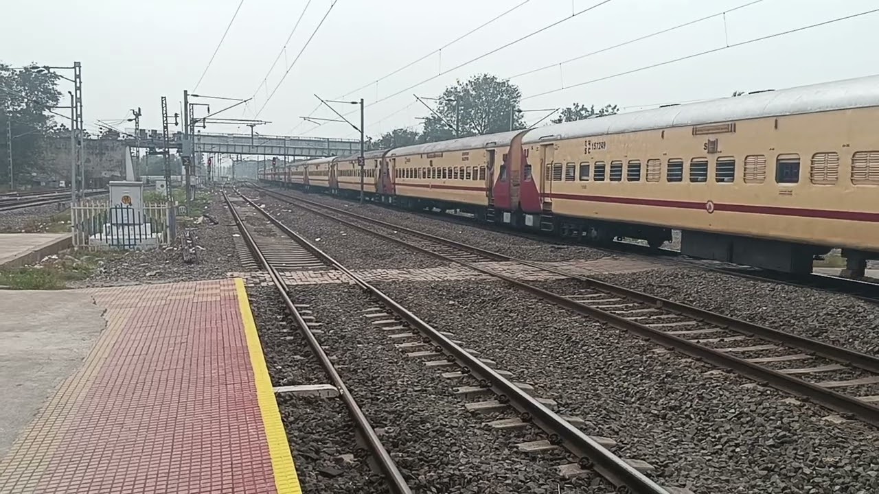 17405 Tirupati to Adalabad Krishna Express with leading Loco (BZA WAP 4)