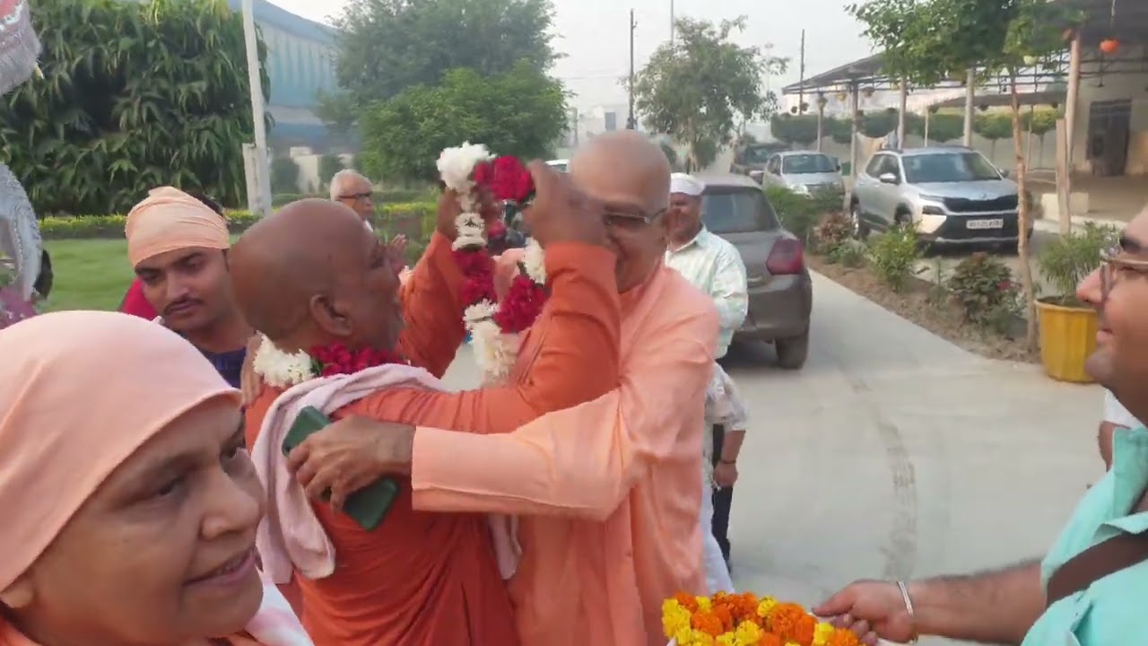 51वी श्री नंगली पद यात्रा का स्वागत करतें हुए सत्यार्थी मिशन के सन्त एवं प्रेमीजन 