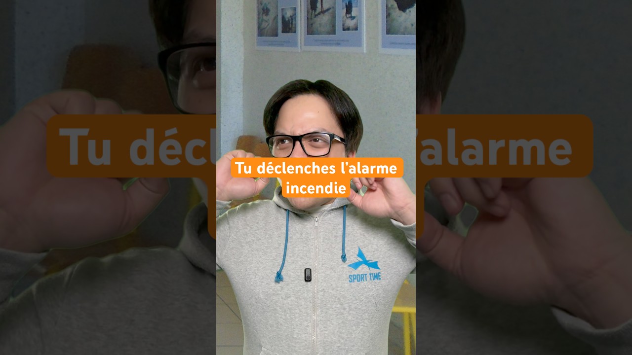 Quand tu d&eacute;clenches l&rsquo;alarme incendie &hellip; 😂 #humour #sketch #shortvideo #surveillant #&eacute;cole