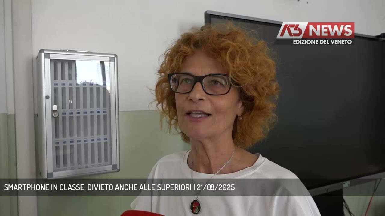 SMARTPHONE IN CLASSE, DIVIETO ANCHE ALLE SUPERIORI | 21/08/2025