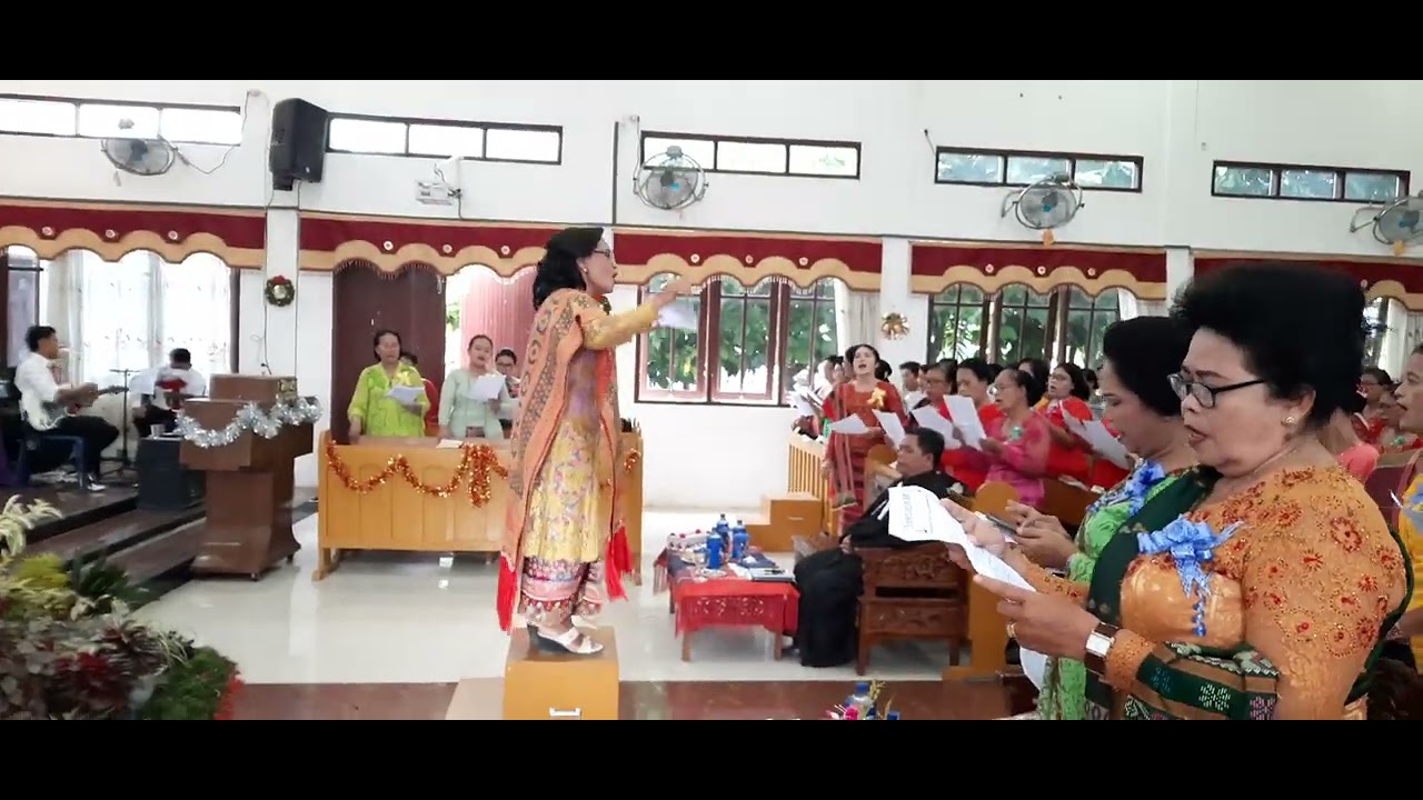 Sai Marolop-olop Ho Boru Sion || Koor Gabungan Pada Perayaan Natal Ina HKBP Se-Resort Tebing Tinggi