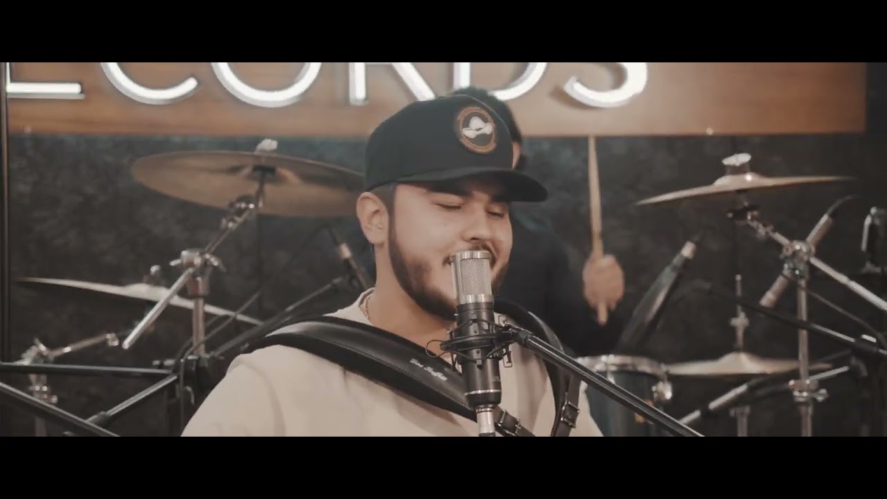 Grupo Arriesgado - El Piyi (en vivo)