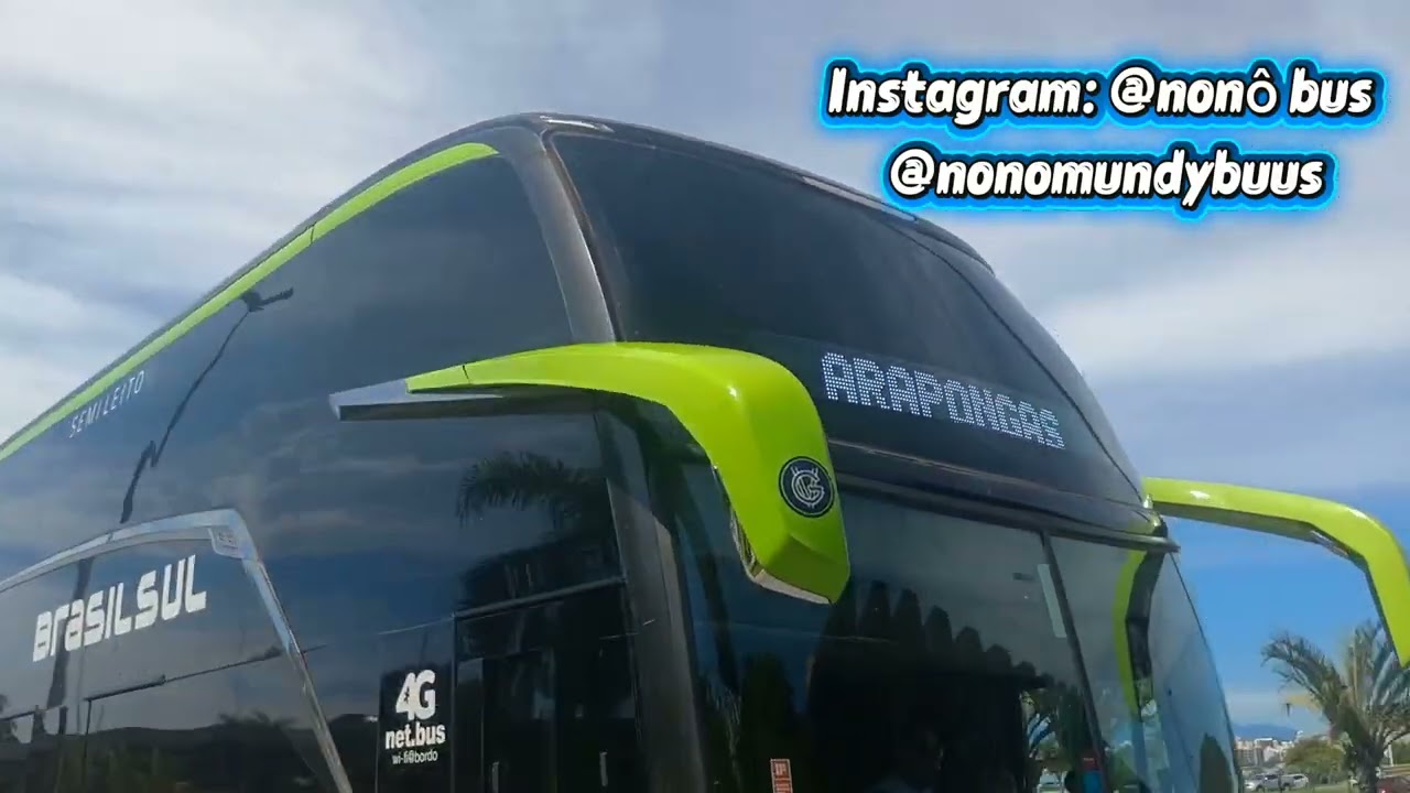 Movimento de ônibus ano novo no terminal rodoviário Rita Maria em Florianópolis 