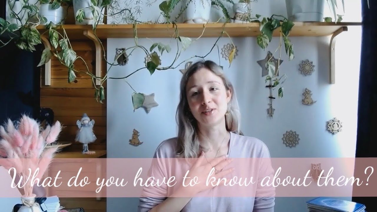 WHAT DO YOU HAVE TO KNOW ABOUT THIS PERSON?🕯️🗝️ *Pick a card* Tarot Reading
