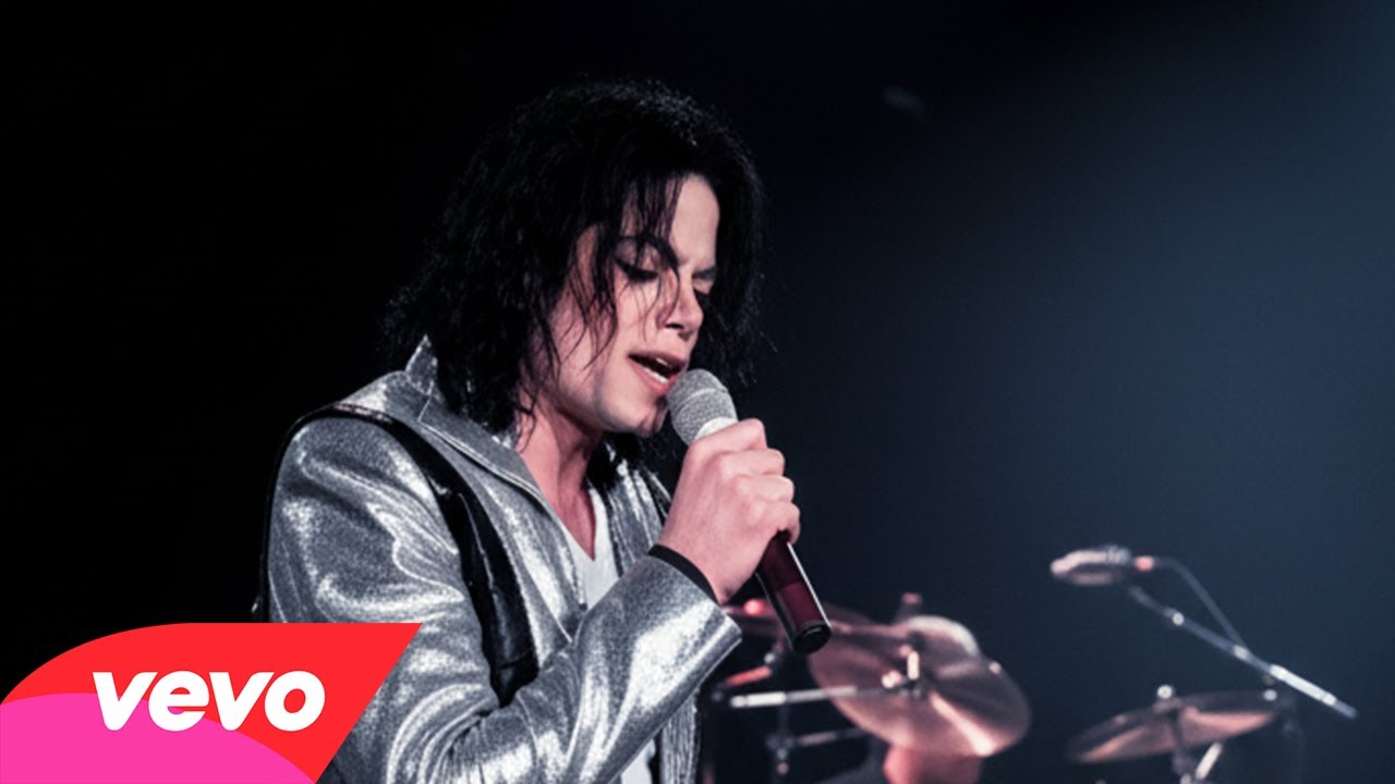 Michael Jackson - Thriller / Beat It (Resurgence World Tour 2008) Live At Rosebowl Stadium