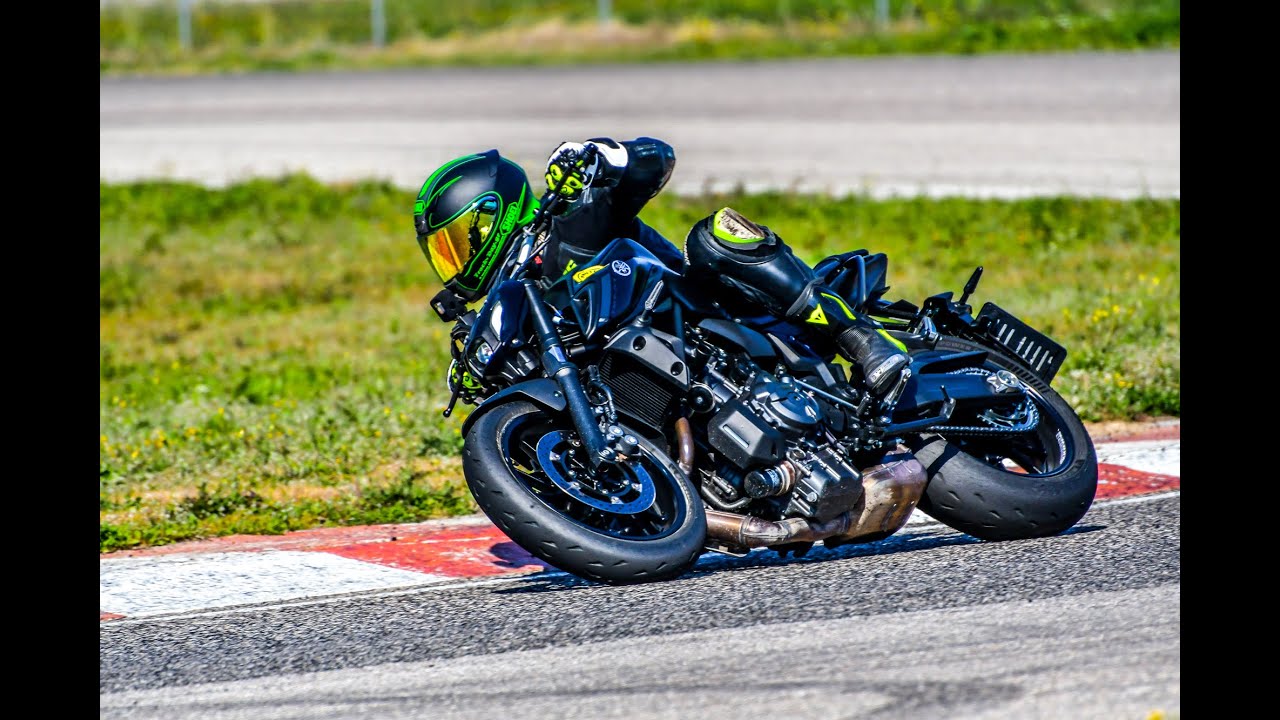 Yamaha MT07 2021 / 74hp is more than enough / Intermediate Group / 4 crashes in last lap