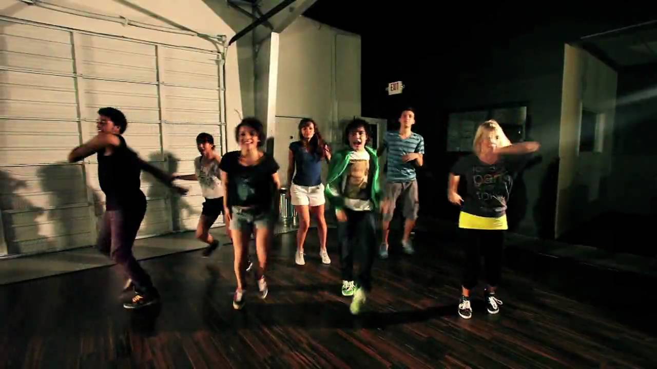 SOREAL STUDIO TV : LORI MALLINI (SOMEBODY TO LOVE)