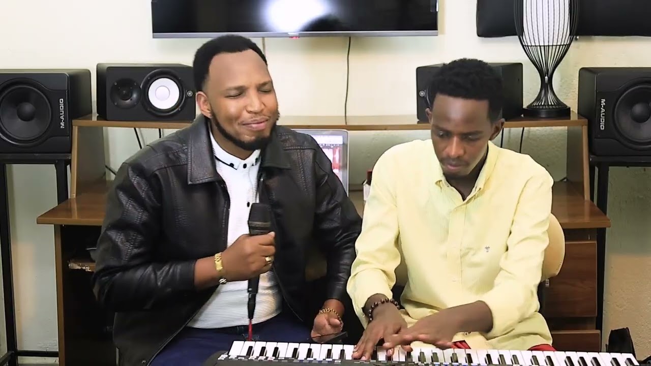 IGITARAMO:PATRICK&PIANIST MUGISHA, Juruwe tegeka , Eh mungu mwenye kweli nakuamini Sanaa 