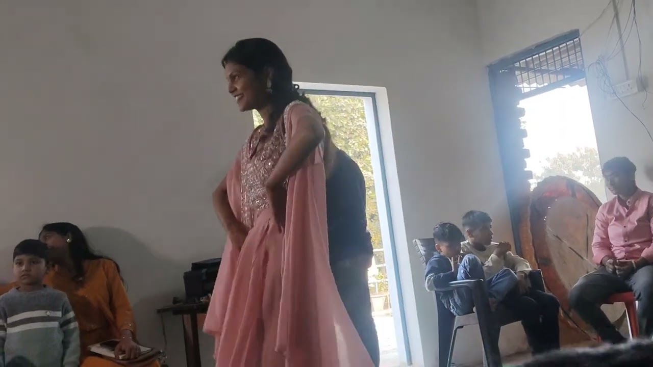 Kya dekhega bhartar mein dikhane Jaisi Lai