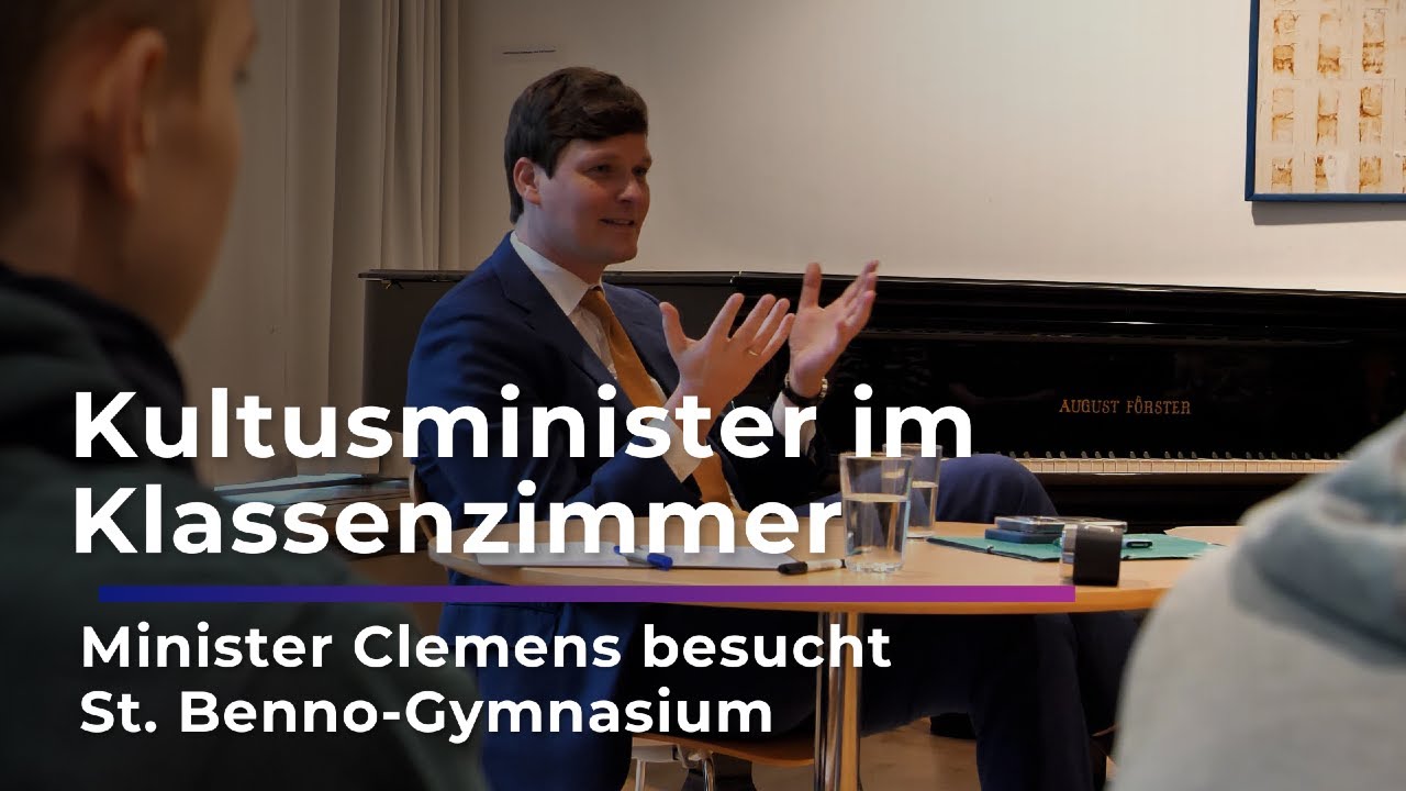 Kultusminister im Klassenzimmer