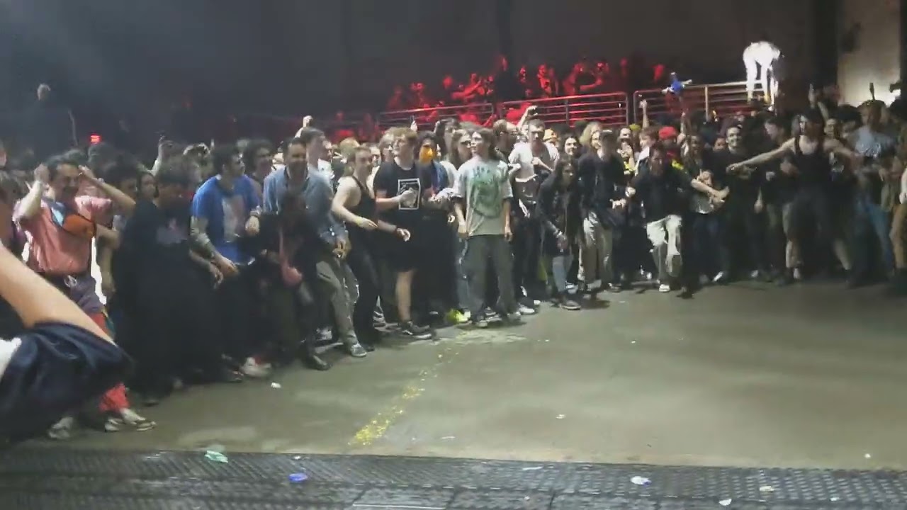 Machine Girl Batsu Forever Moshpit (100 Gecs tour 4/28/23)