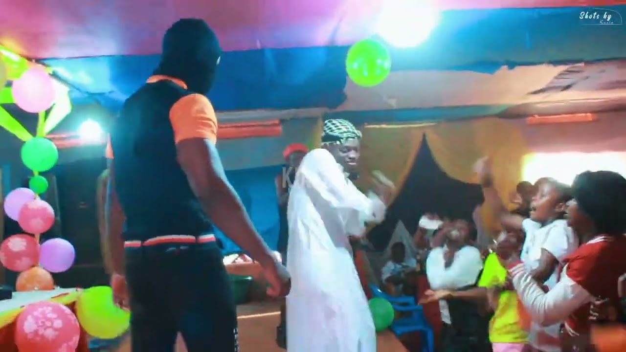 FULL VIDEO TAZAMA JINSI FOLLOW BUGATTI ALIVYO CHEZA NA AKILI ZA WATU