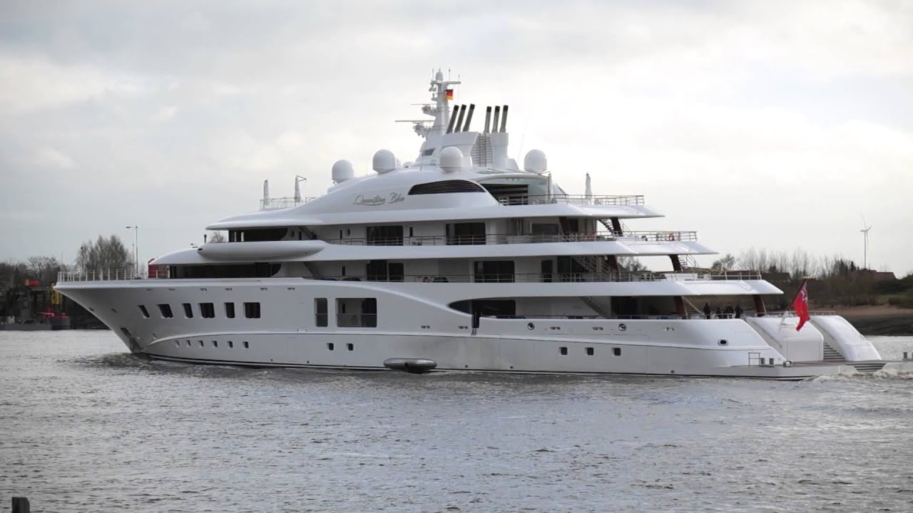 Mega Yacht Quantum Blue back to shipyard Lurssen