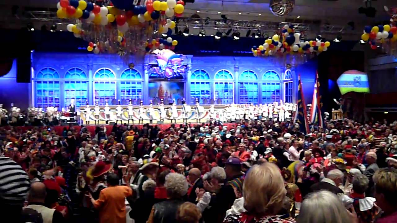 HELAU! Meenzer Fassenacht im Saal - Rheingoldhalle Mainz - Einzug zu einer Sitzung des MCC