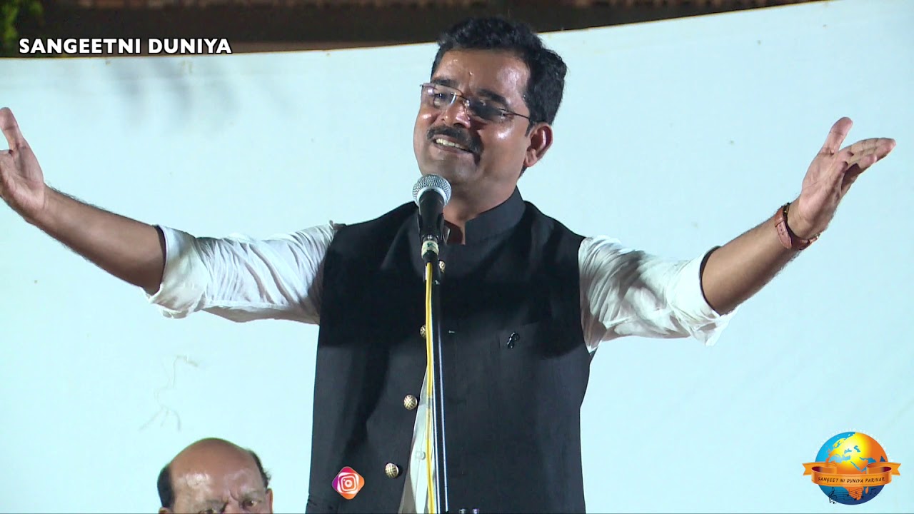 Dinesh Bawra || हस हस कर लौट-पोट करदेंगे || Ramkatha Gorakhpur || Morari Bapu
