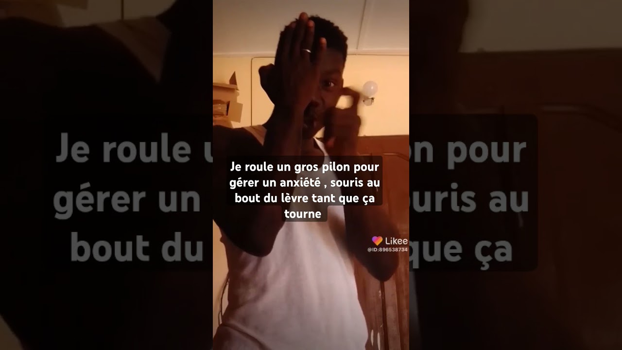 Je roule un gros pilon pour sauver mon anxi&eacute;t&eacute; . On rit moins pour cacher nos vies priv&eacute;es