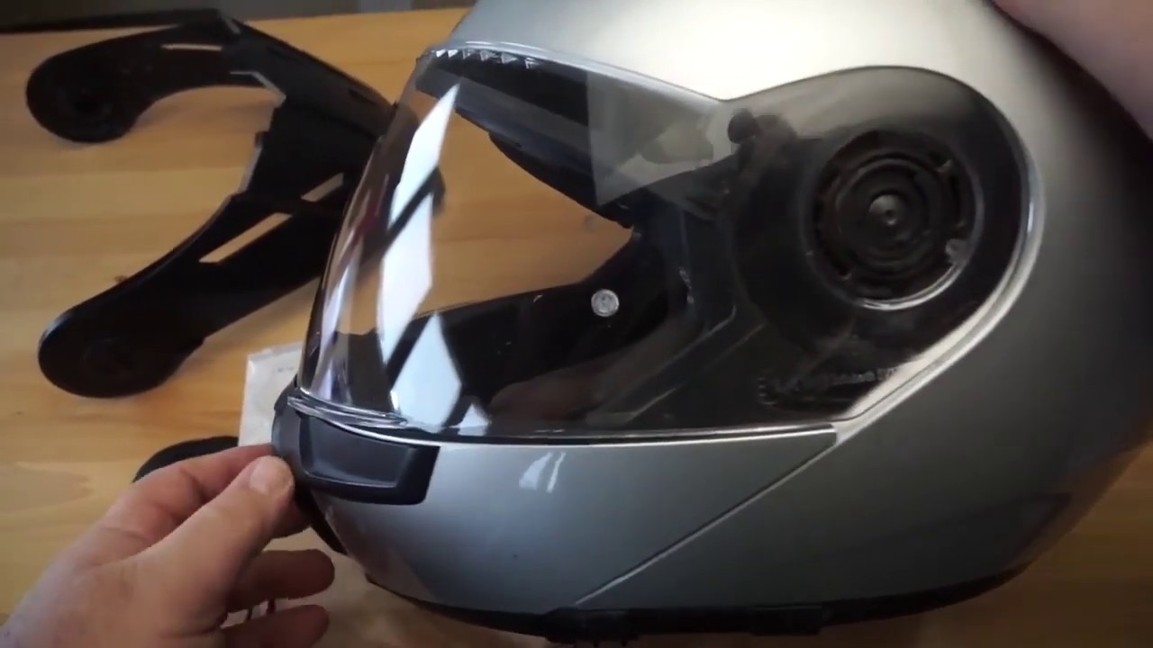 2 minute $2 Schuberth E1 Floppy Faceshield Fix