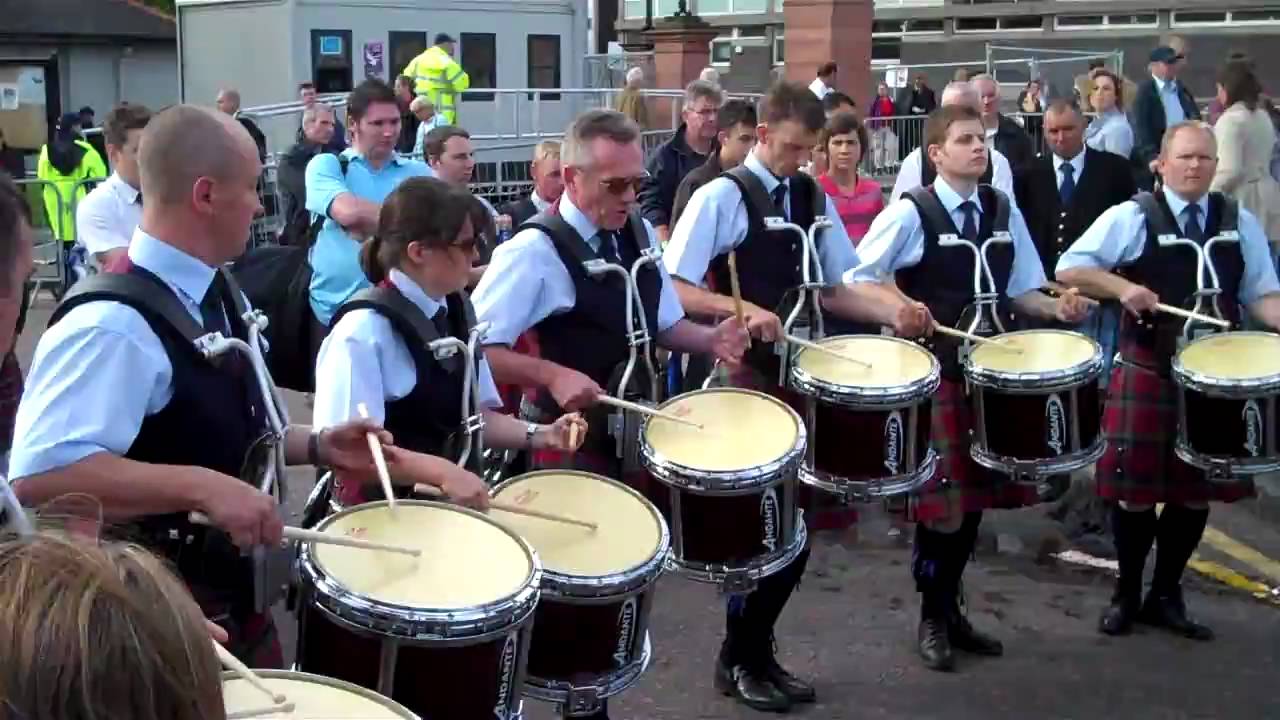 Robert Wiseman Dairies Vale of Atholl Pipe Band Drum Corps - World Championships 2009
