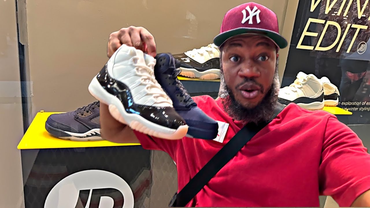Who copped?! Plus a Huge Sneaker unboxing..MUST SEE!!!