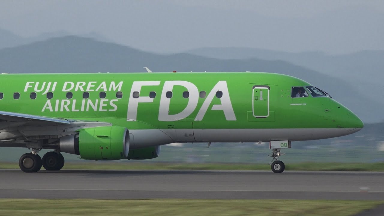 Fuji Dream Airlines Embraer ERJ-175 JA08FJ Landing and Takeoff [FSZ/RJNS]