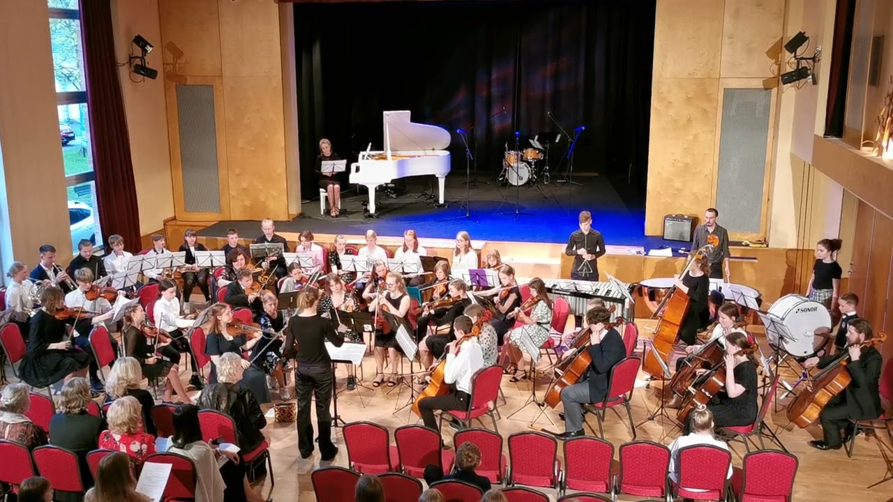 Rapla Muusikakooli 50. sünnipäevakontserdi lõpulugu. Bacchanale sümfooniaorkestri esituses.