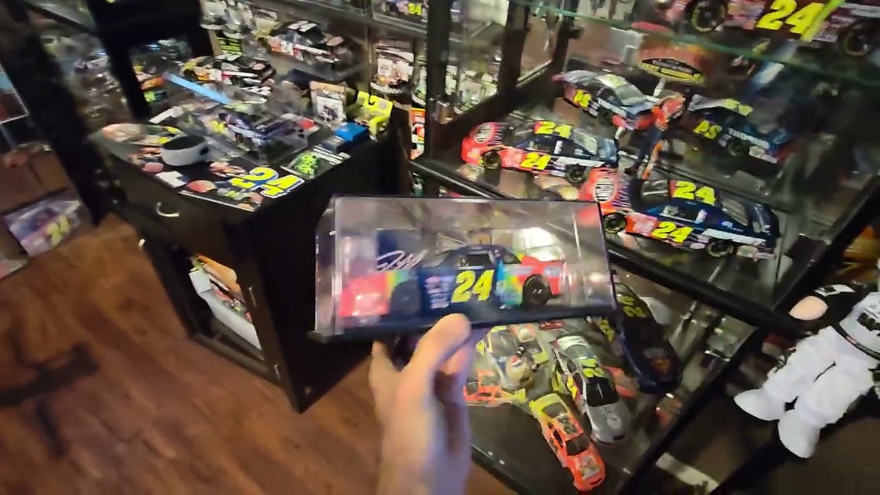UNVEILING ANOTHER  NEW NASCAR DIECAST , ENJOY THE VIDEO  !!!