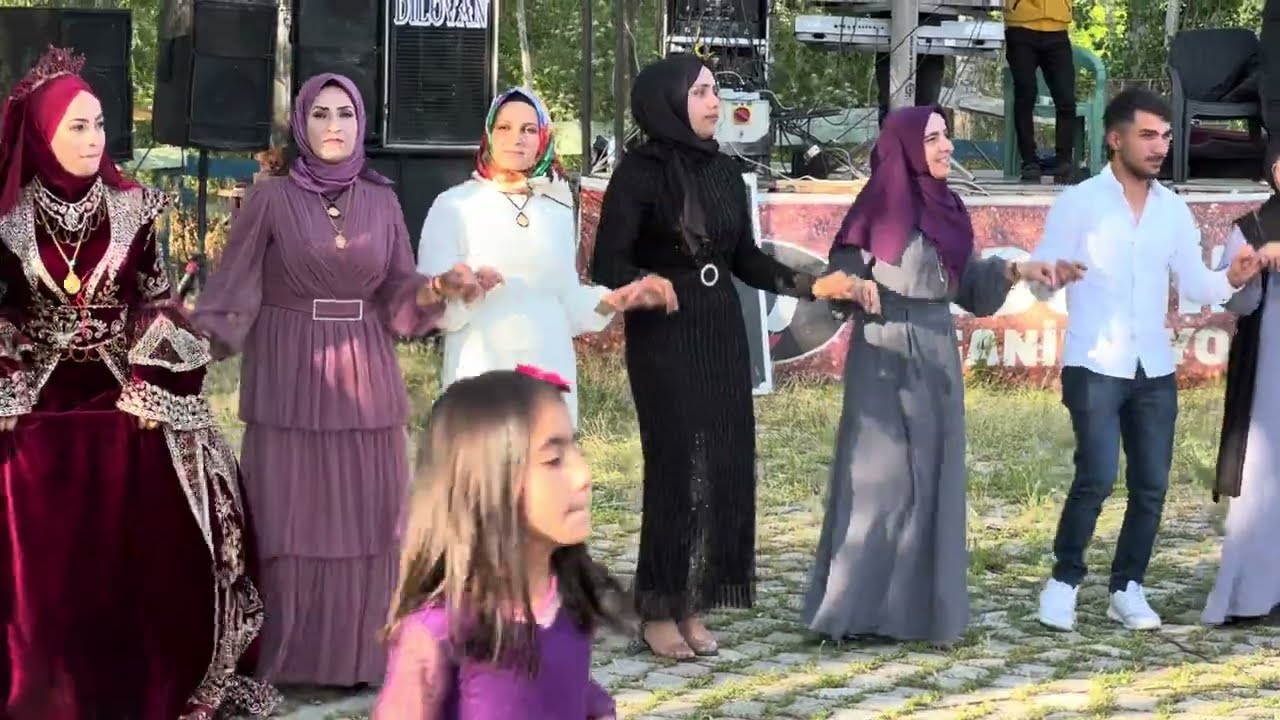 Ağrı da muazzam bir aile düğünü